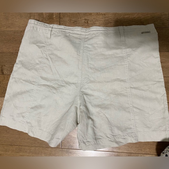 Columbia Gray Linen Blend Shorts - Picture 2 of 6